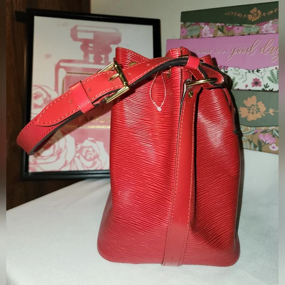 💥LOW START💥LOUIS VUITTON *DEAL* EPI Satchel w/COA #AR0935 - Picture 4 of 14